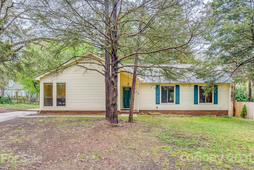 11413 Candlelight Ct., Charlotte, NC 28226