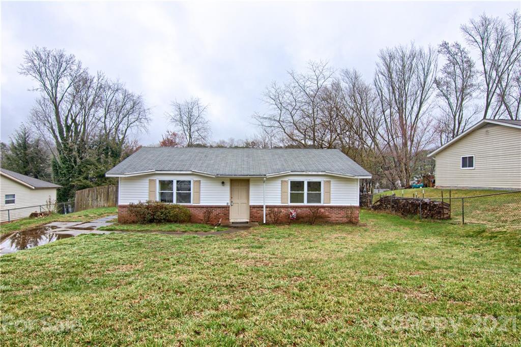 19 Kilkenny Dr., Asheville, NC 28806