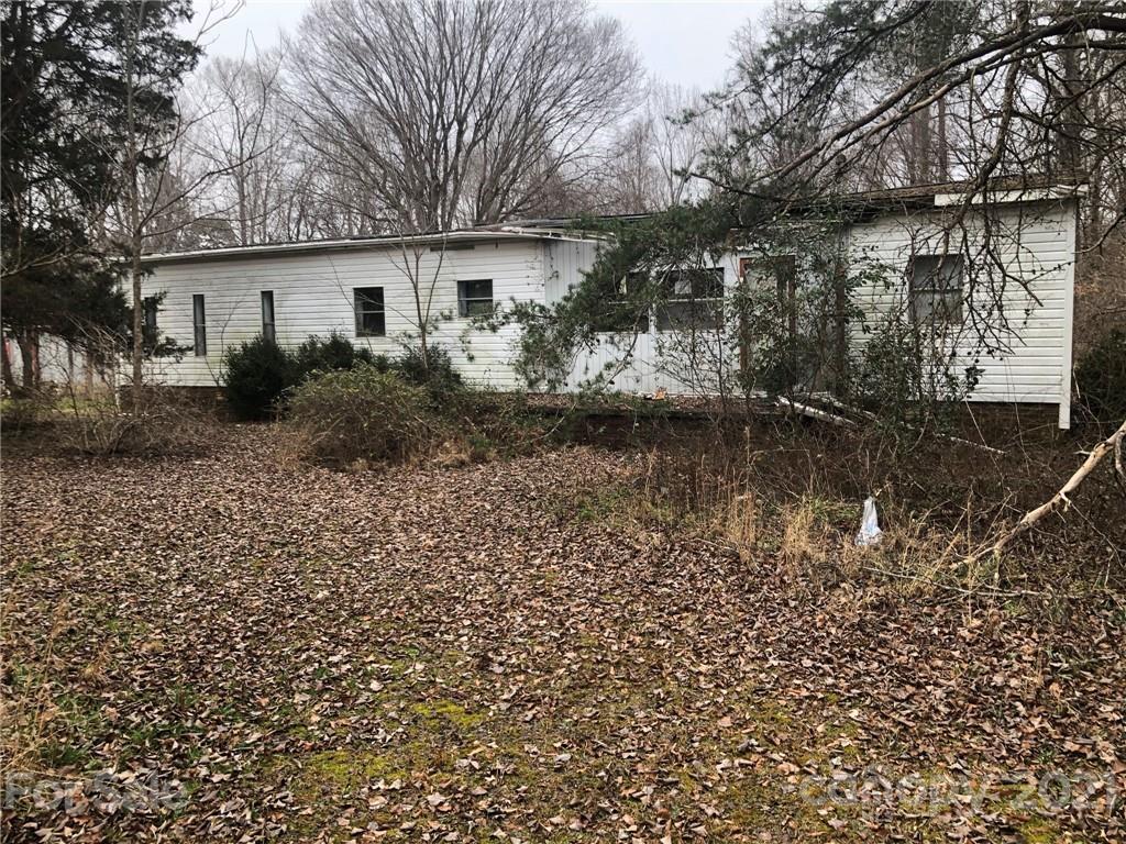 530 Trollingwood Rd., Haw River, NC 27258