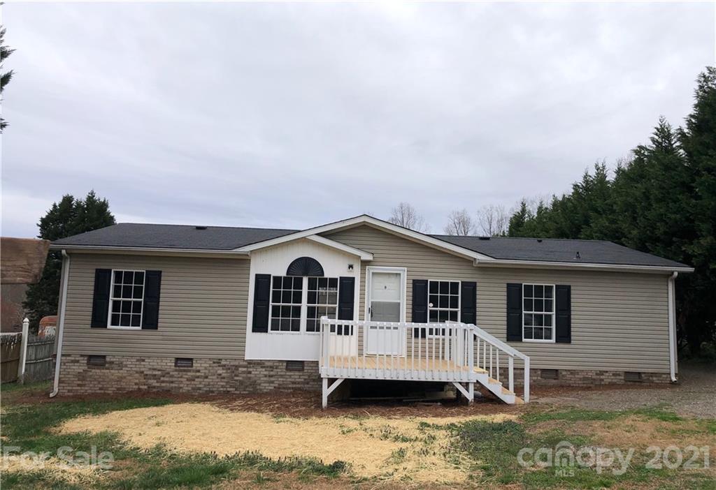 6523 Greedy Hwy., Hickory, NC 28602