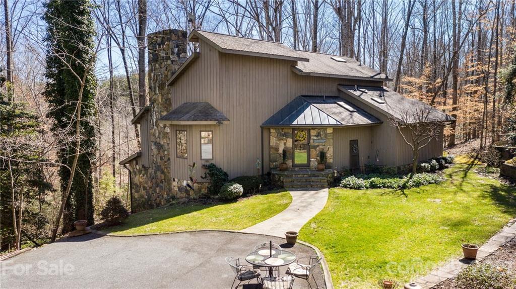 5835 Walnut Grove Ln., Hickory, NC 28602