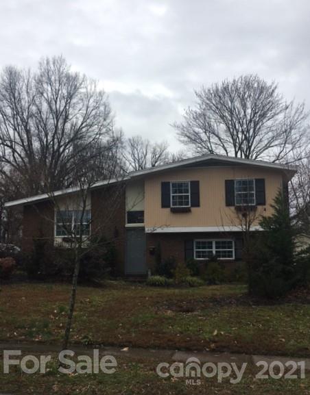 6638 Covecreek Dr., Charlotte, NC 28215