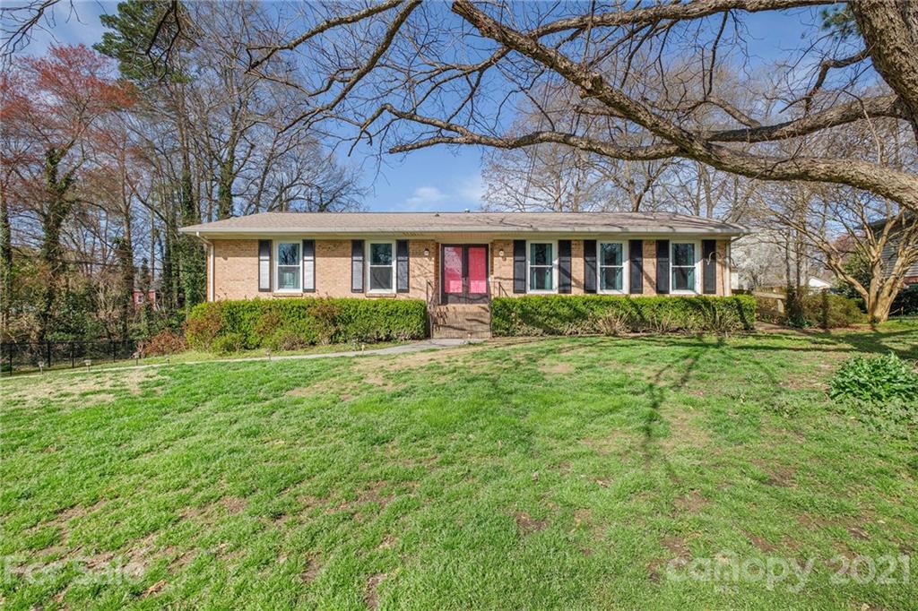 225 Wesconnett Dr., Charlotte, NC 28214