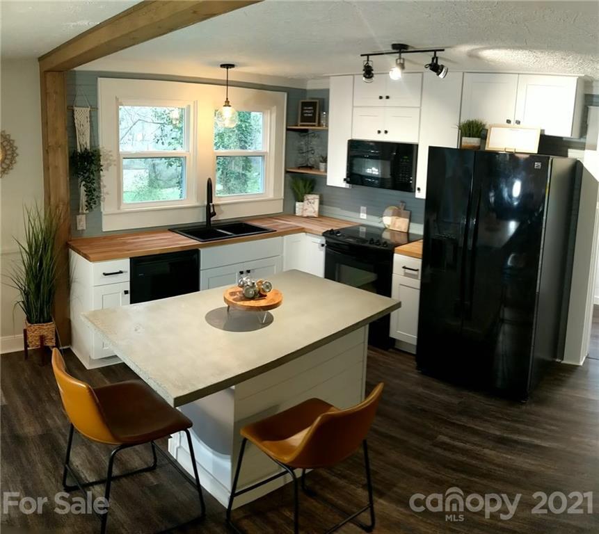 449 Patterson Ave., Mooresville, NC 28115