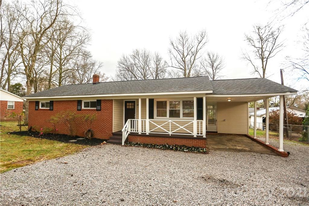 401 Plaza Dr., Harrisburg, NC 28075