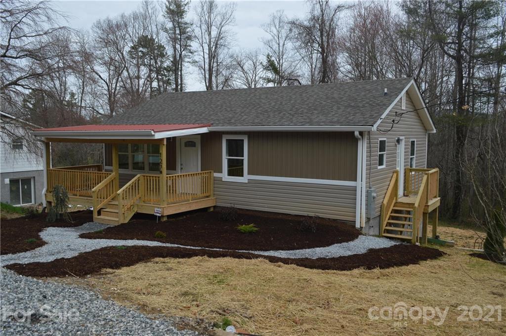 127 Glenwood Rd., Mountain Home, NC 28792