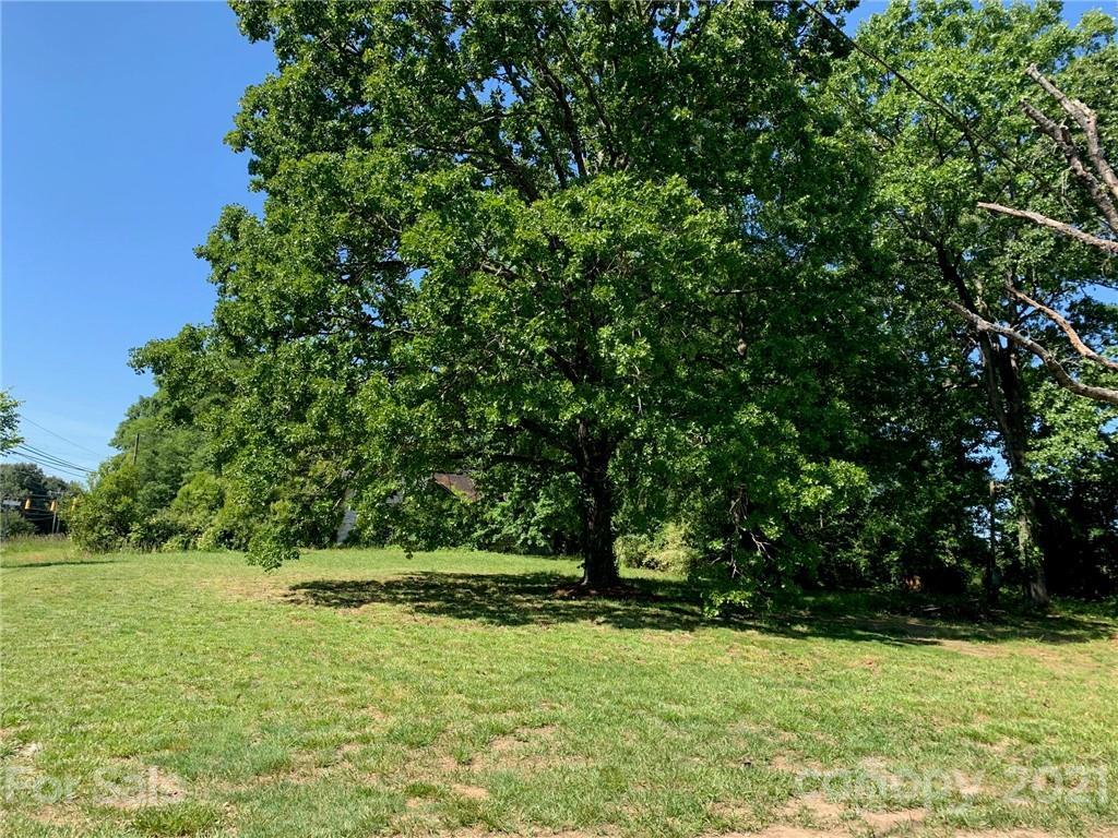 1256 N Mecklenburg Hwy., Mooresville, NC 28115