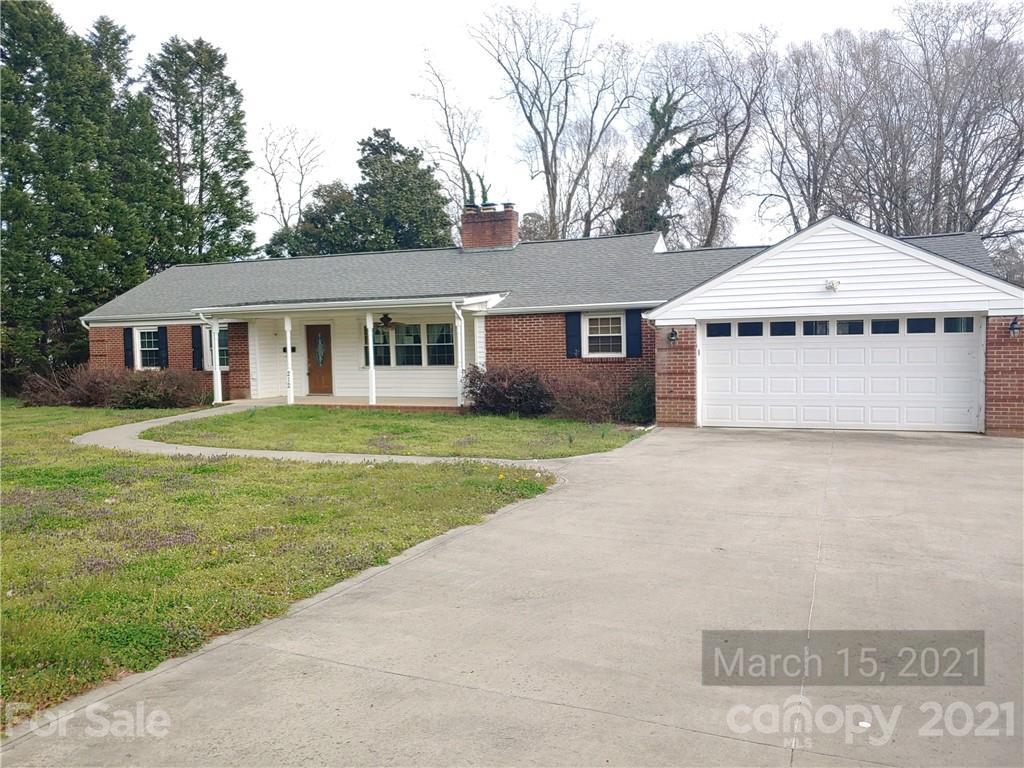 212 Cedar St., Mooresville, NC 28115