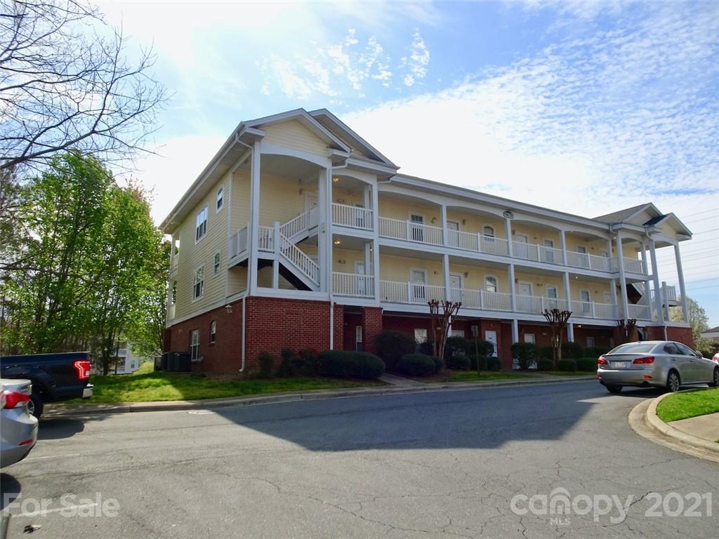 8652 Coralbell Ln., Charlotte, NC 28213