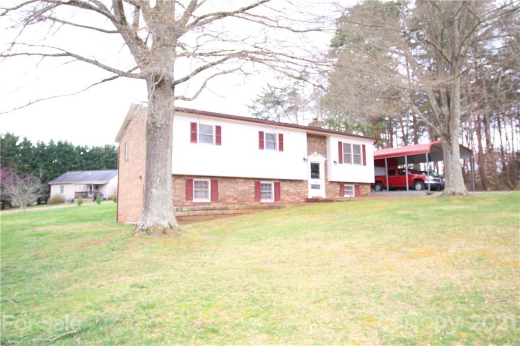 5205 Joseph Ct., Hickory, NC 28602