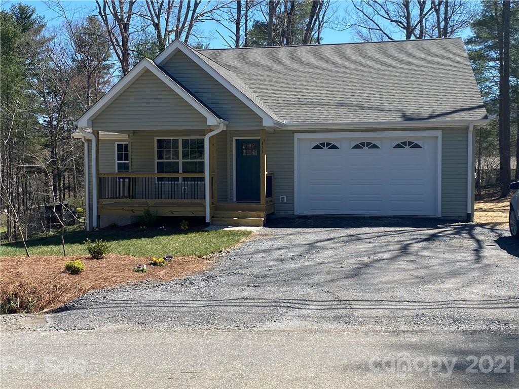 111 Old Farm School Rd., Asheville, NC 28805