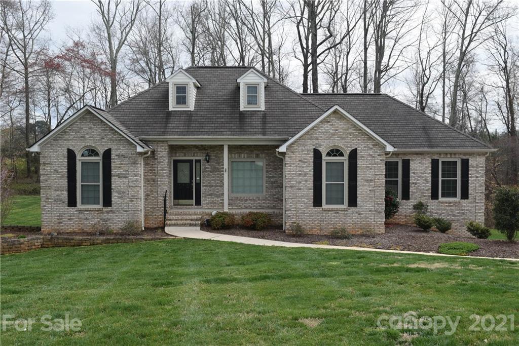 109 Green Meadow Ct., Gastonia, NC 28056