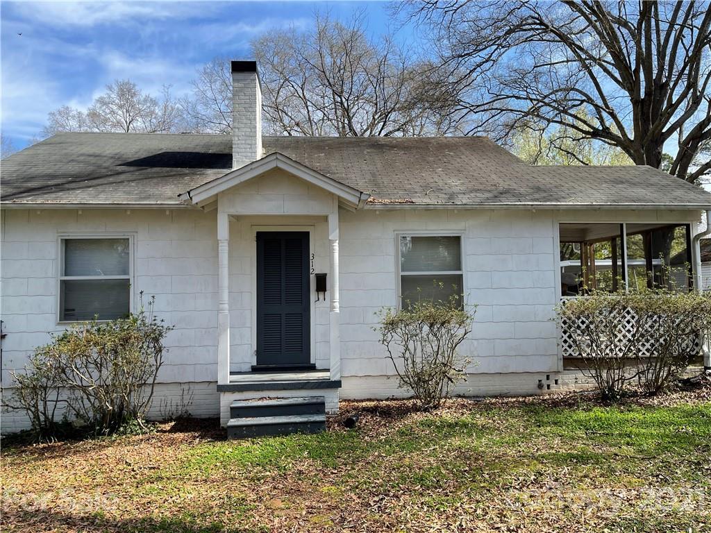 312 Oakhurst Ave., Gastonia, NC 28052