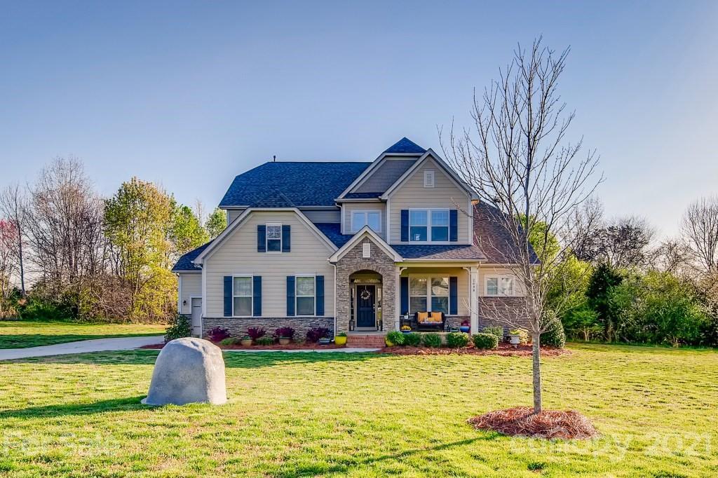 2698 Silver Stone Ln., Denver, NC 28037