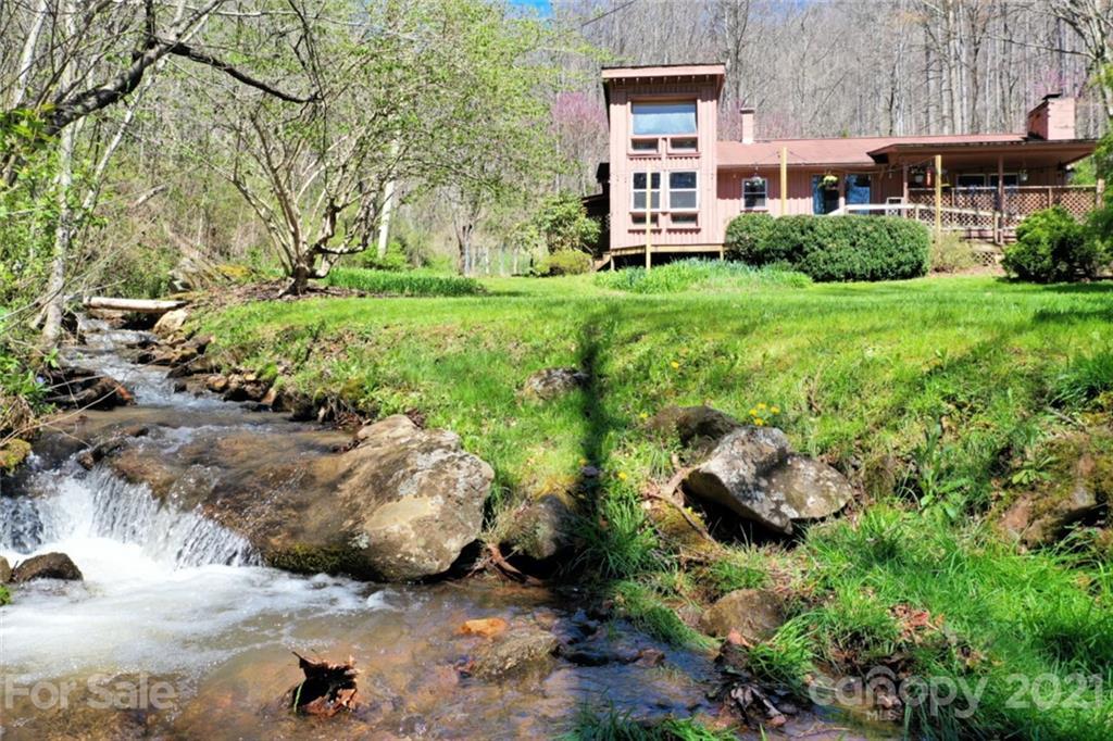354 Bart Cove Rd., Dillsboro, NC 28725