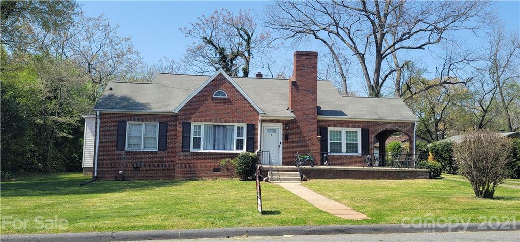 312 Drake St., Statesville, NC 28677