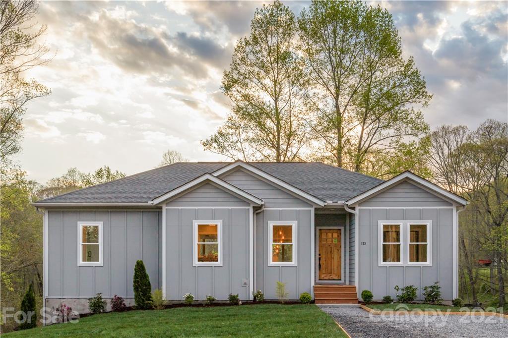 139 Ridge Rd., Candler, NC 28715