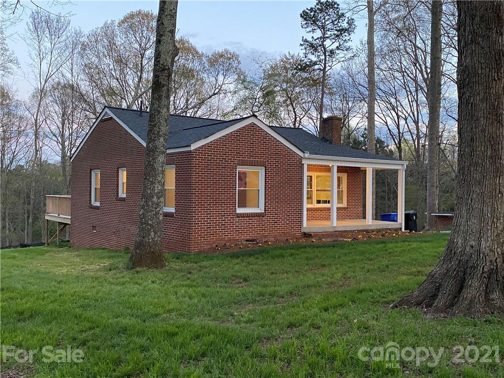 2277 Charlotte Hwy., Mooresville, NC 28117