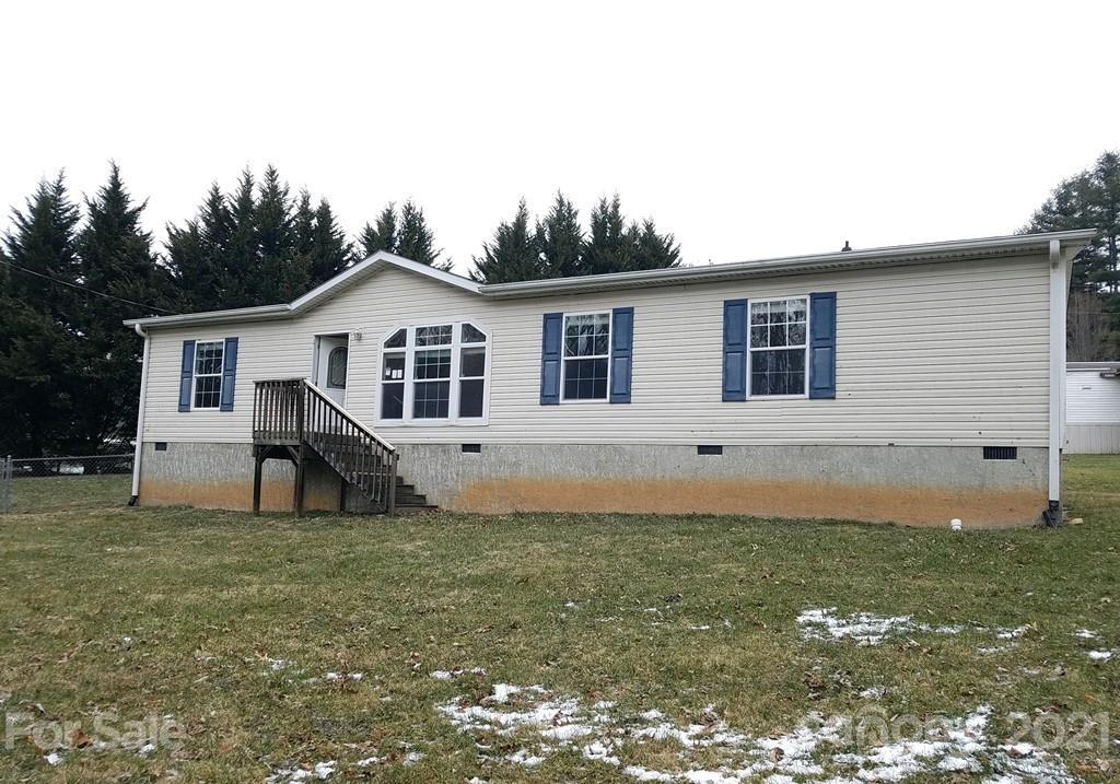 37 Apache Dr., Waynesville, NC 28785