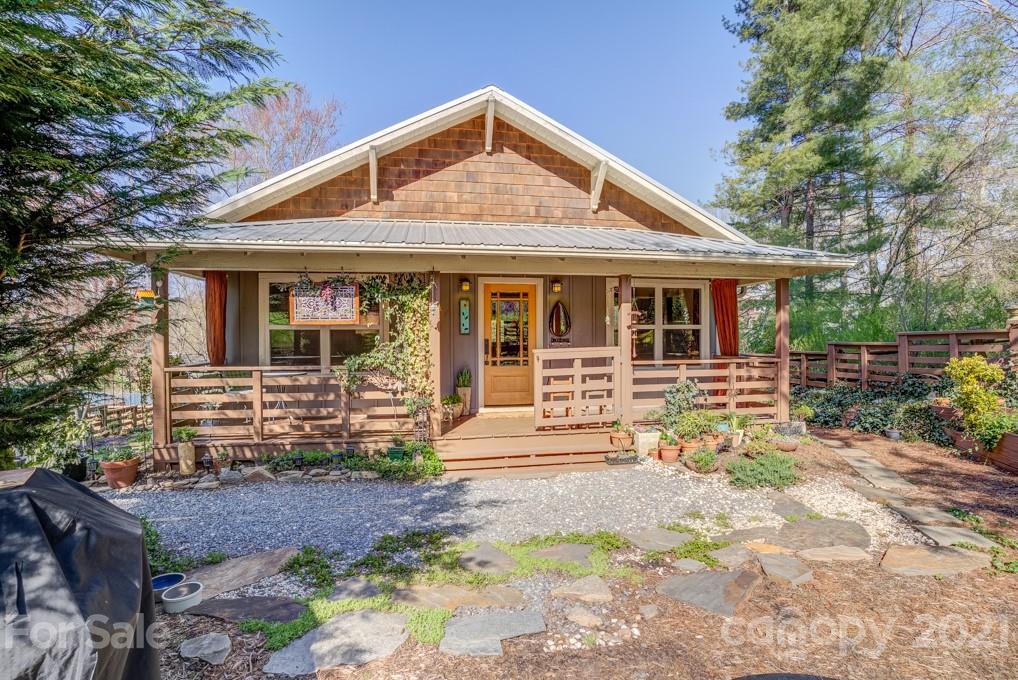 99 Salola St., Asheville, NC 28806