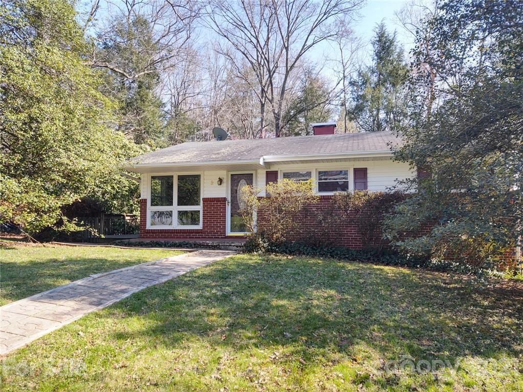 2 Morningside Ct., Asheville, NC 28806