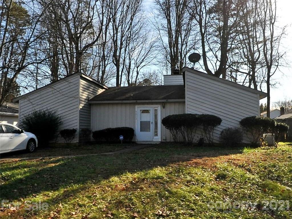 5812 Rock Hollow Dr., Charlotte, NC 28212