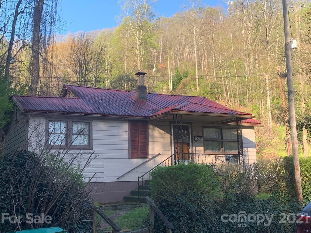 10 Painter St., Sylva, NC 28779