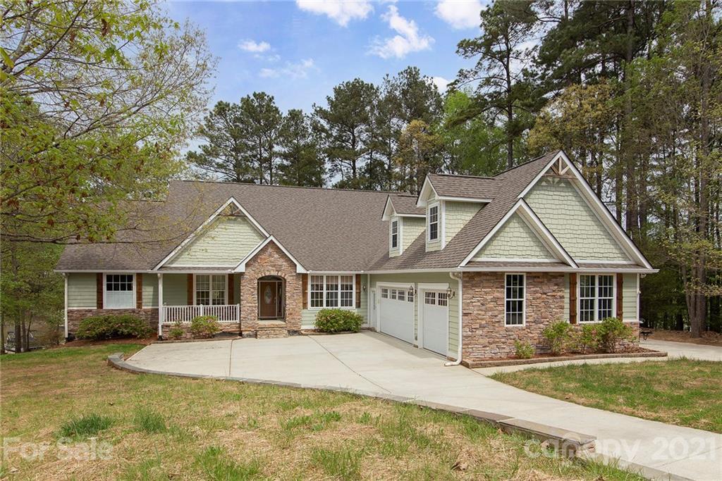 2431 Wellesbourne Ln., Sherrills Ford, NC 28673