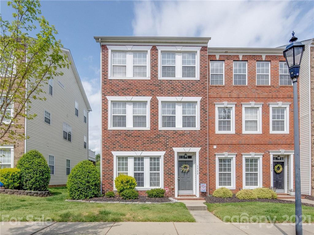 9942 Kings Parade Blvd., Charlotte, NC 28273