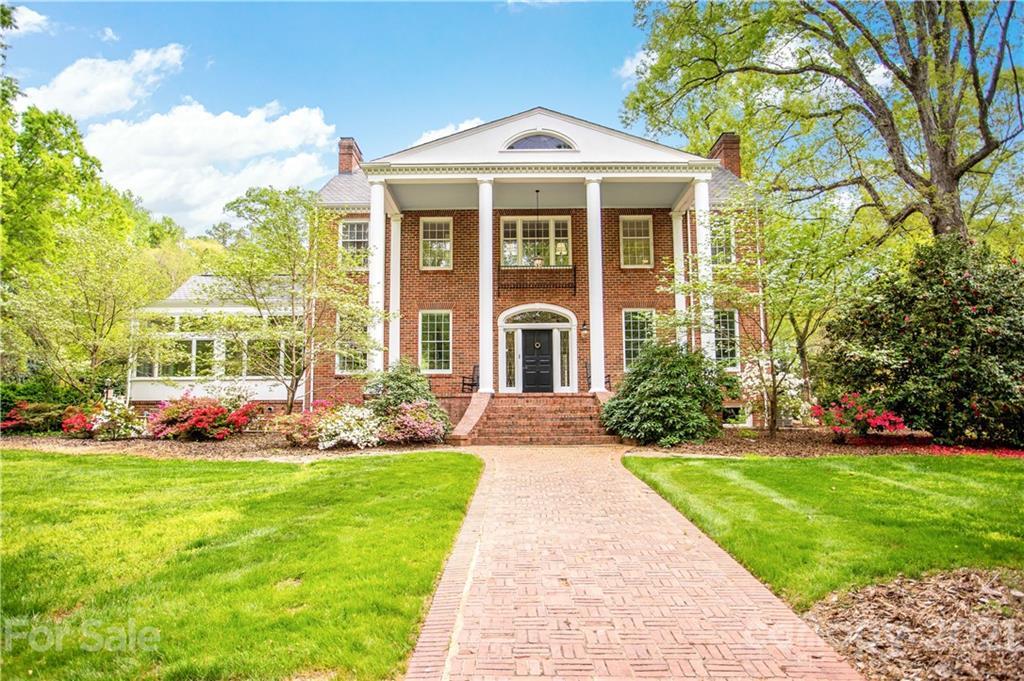 668 Sedgefield St., Concord, NC 28025