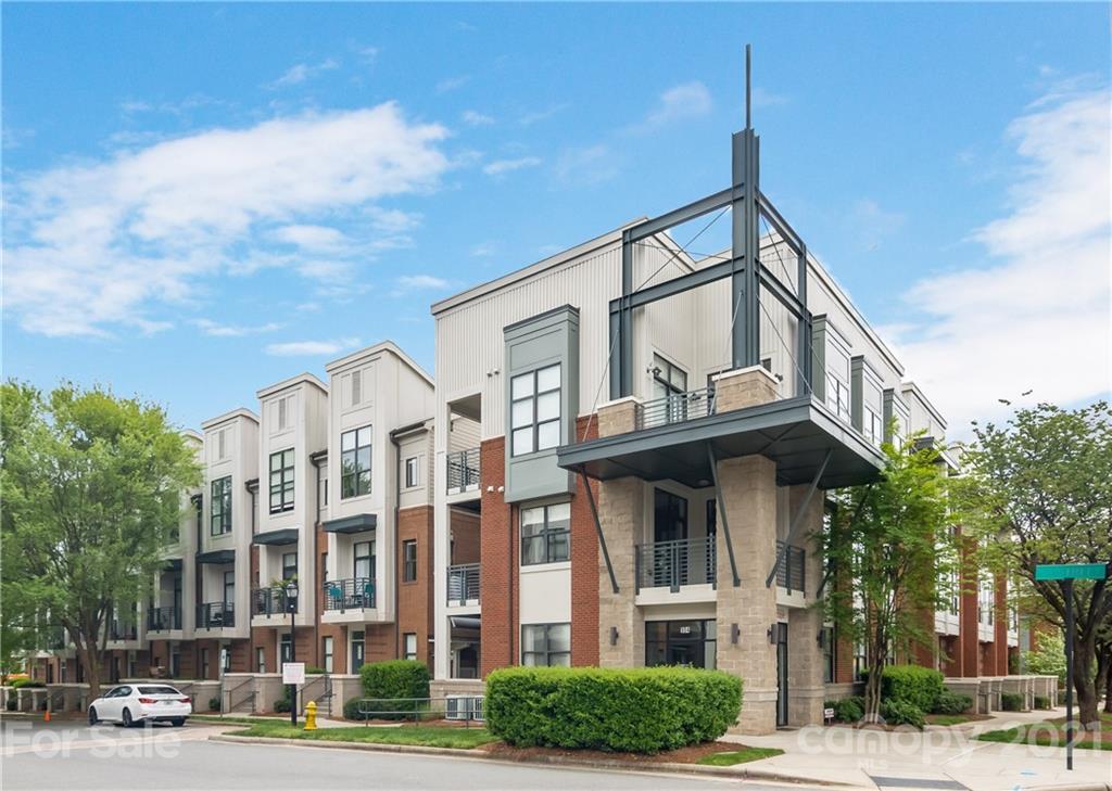908 E 8th St., Charlotte, NC 28202