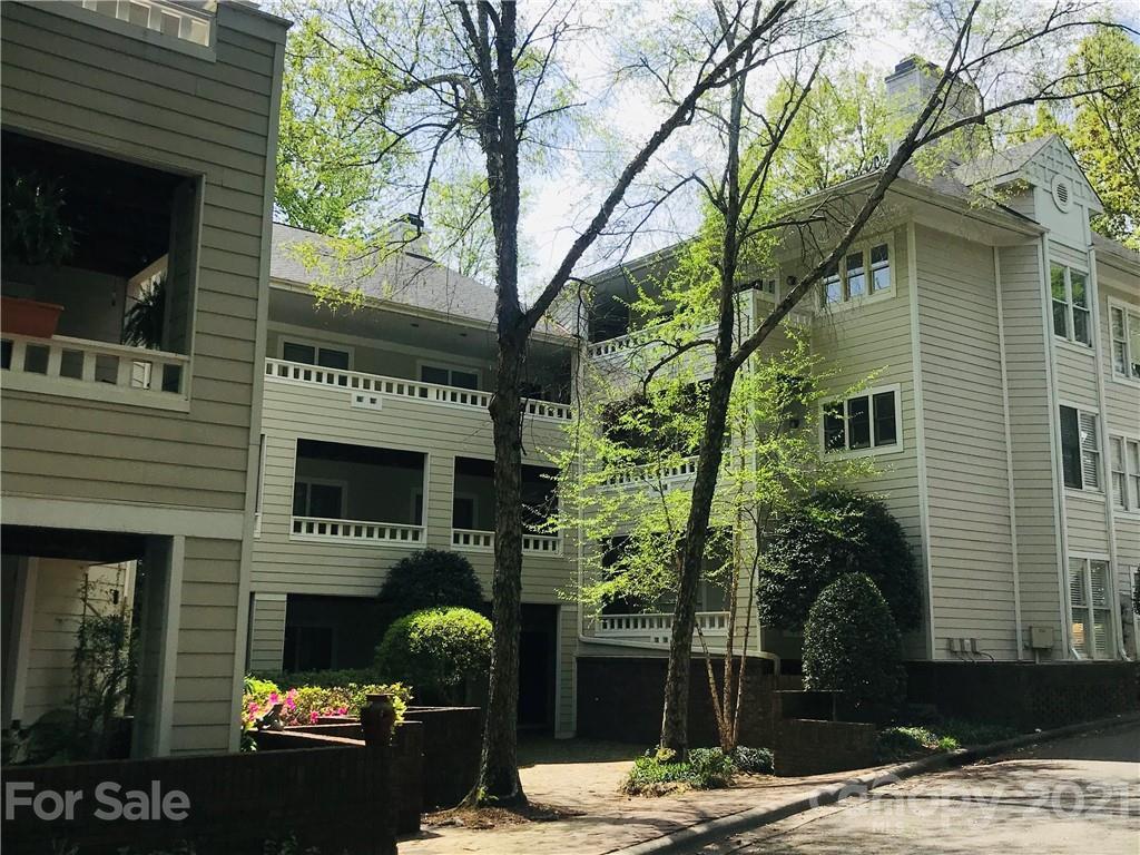 2715 Selwyn Ave. #40, Charlotte, NC 28209