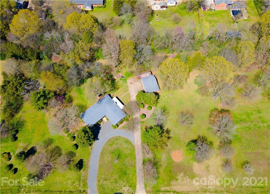 12401 Oakhaven Dr., Charlotte, NC 28273