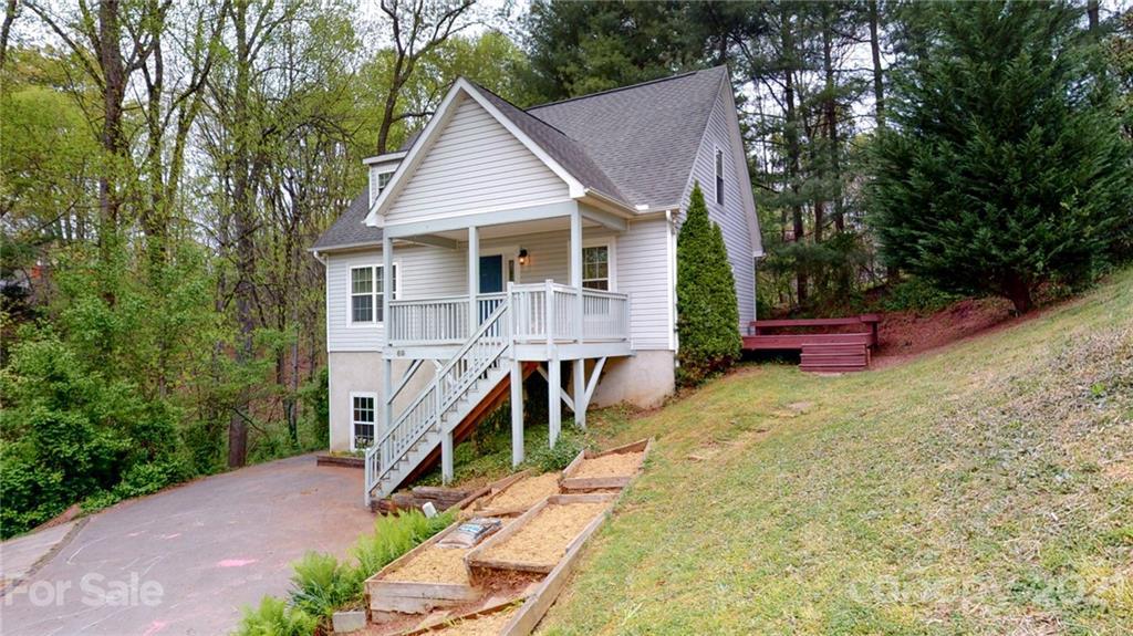 69 Hubbard Ave., Asheville, NC 28806