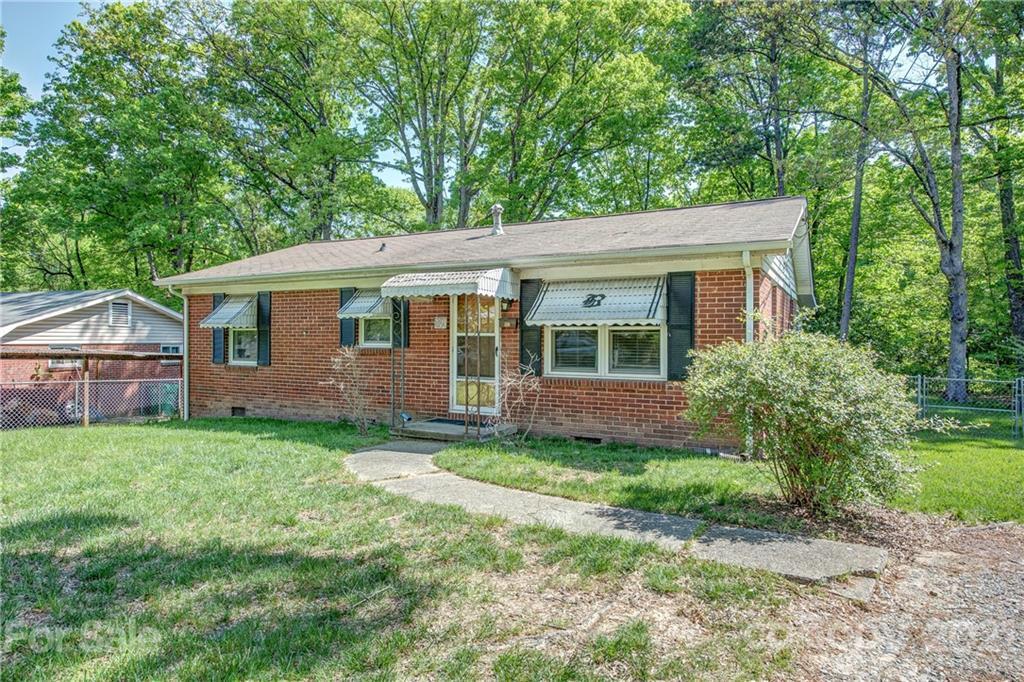 3922 Barlowe Rd., Charlotte, NC 28208