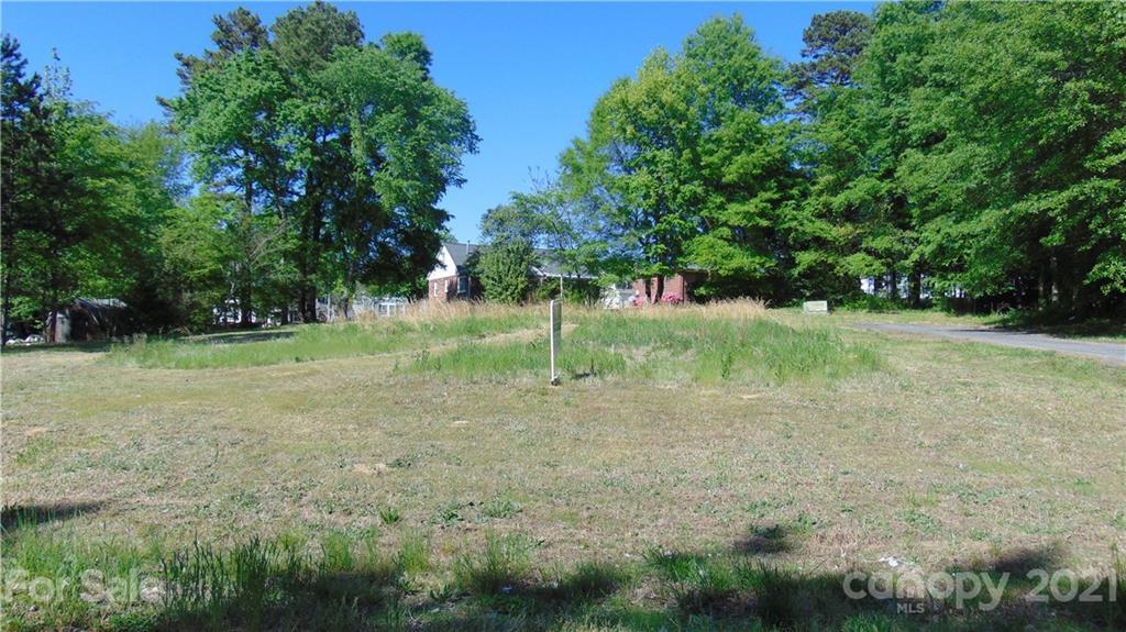 1363 Ontario Dr., Kannapolis, NC 28083