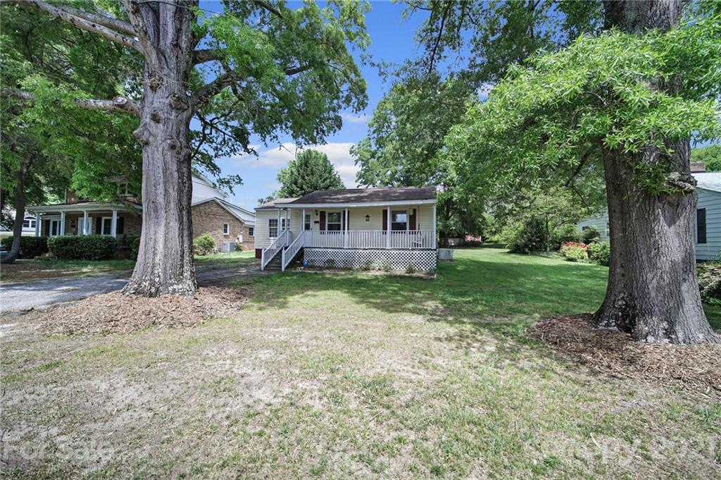 638 Mayflower Ave., Mooresville, NC 28115