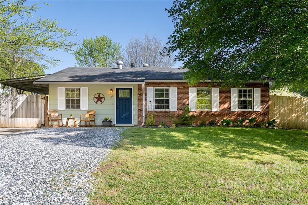 100 Wicklow Dr., Asheville, NC 28806