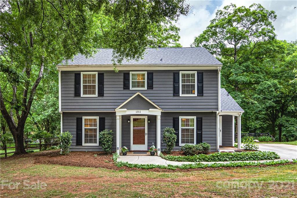 1311 Longbrook Dr., Charlotte, NC 28270