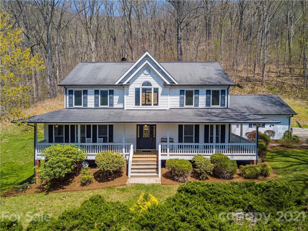 320 Locust Grove Dr., Waynesville, NC 28785