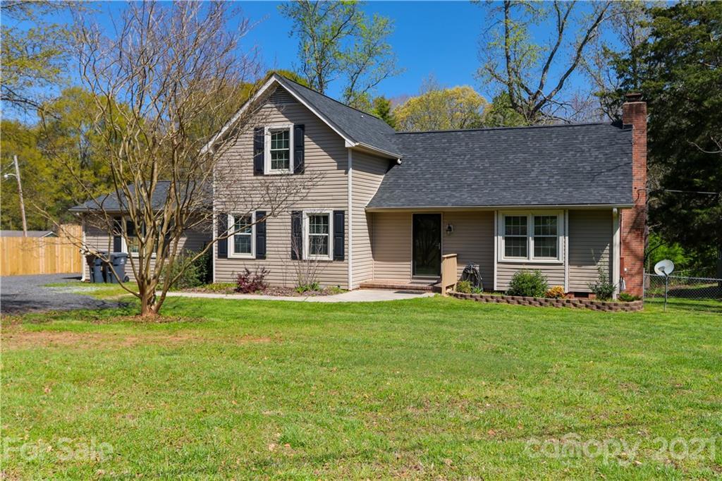2023 Belmeade Dr., Charlotte, NC 28214