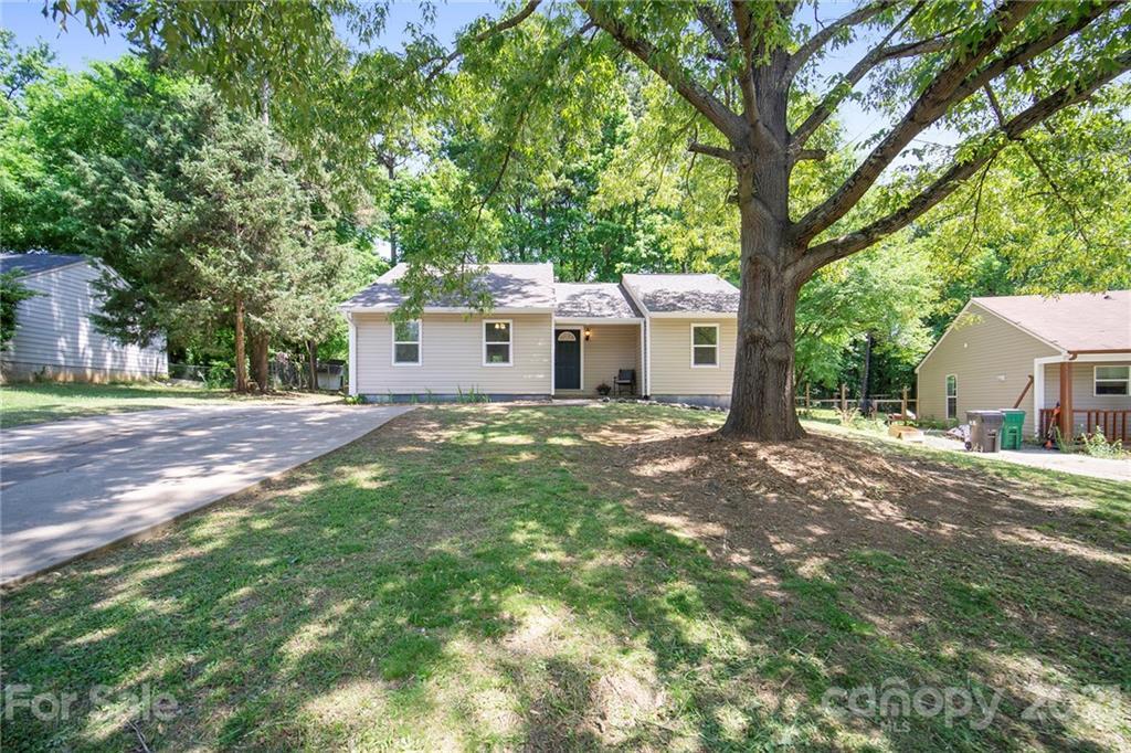 6413 Burning Bush Ct., Charlotte, NC 28227