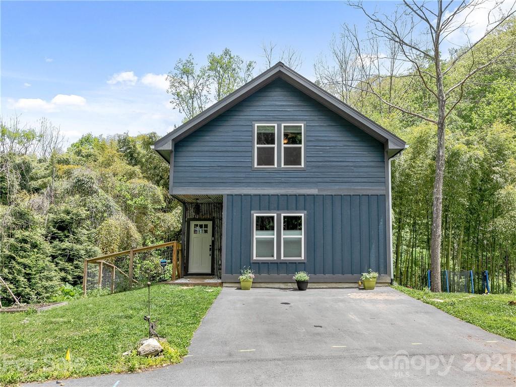 12 Borealis Ln., Asheville, NC 28805