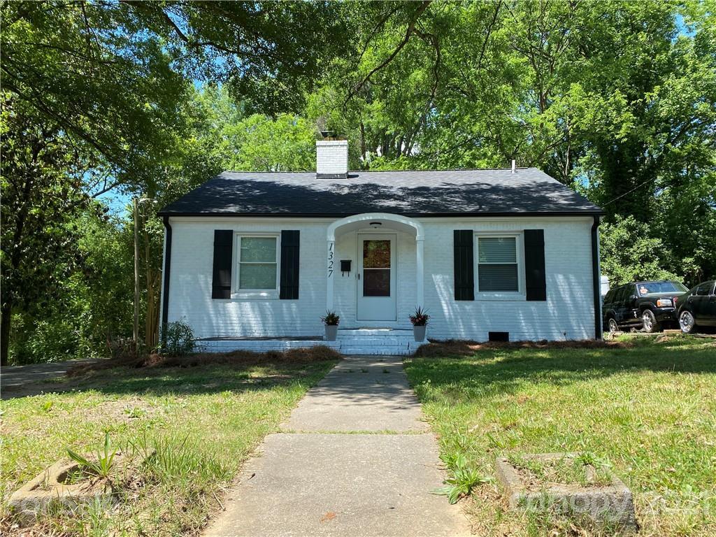 1327 Condon St., Charlotte, NC 28216