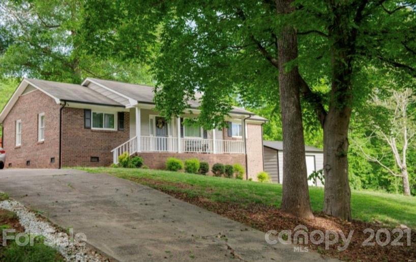 2100 Winterfield Dr., Gastonia, NC 28056