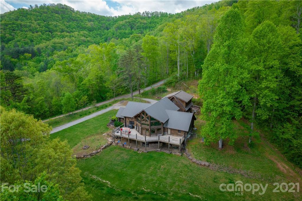 422 Jay Bird Dr., Sylva, NC 28779