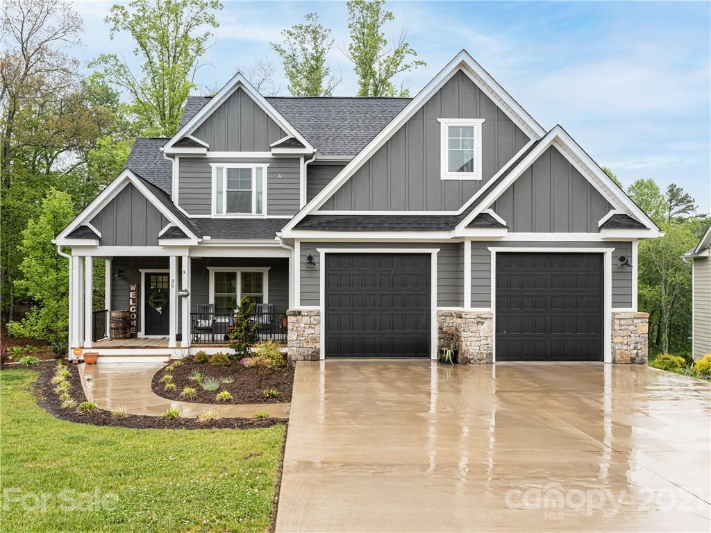 35 Willow Bend Dr., Candler, NC 28715