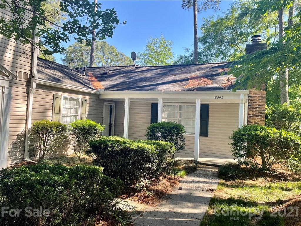 8543 Castle Pine Ct., Charlotte, NC 28226