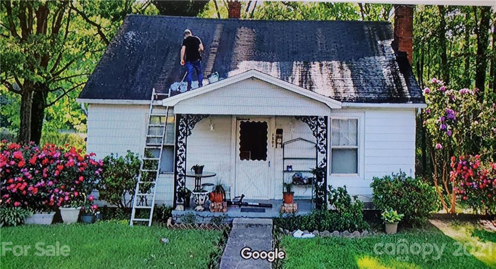 1201 10th St., Hickory, NC 28601