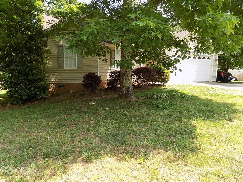 5116 Sawbill Ln., Gastonia, NC 28052